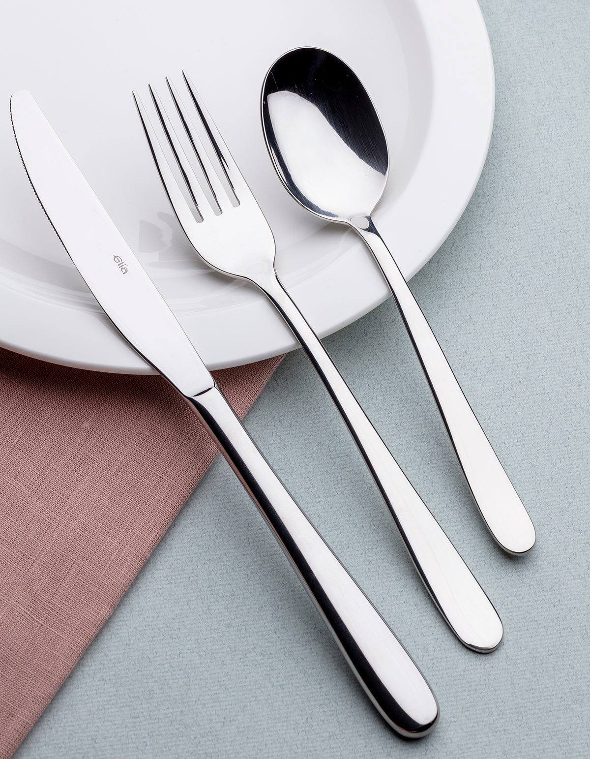 Elia Zephyr 60 Piece Cutlery Set in Canteen