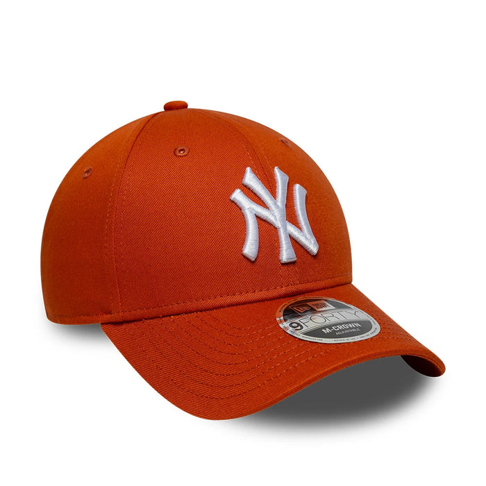 Pictured is this MLB New York Yankees 9FORTY M-Crown cap in red. 3