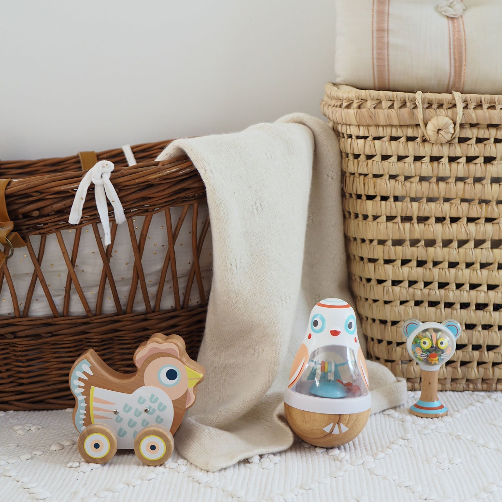 Djeco Baby Chick Wobbler