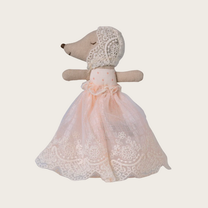 Baby mouse in gown - Powder