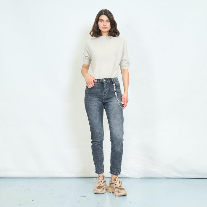 Chain detail tapered jeans wholesale