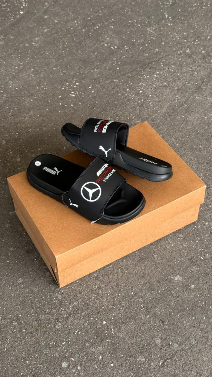 CHANCLAS PUMA AMG NEGRA LETRA