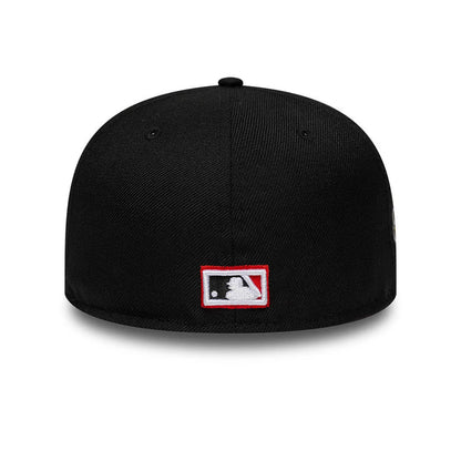 Pictured is this MLB Heart Chicago White Sox 59FIFTY Fitted cap in black. 5