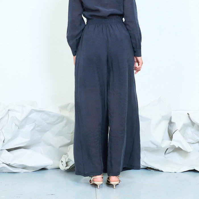 Flowing palazzo trousers with gathered waistband wholesale