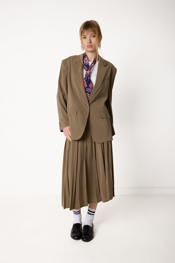 Flowing pleated midi skirt wholesale