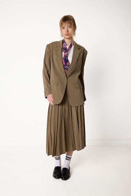 Flowing pleated midi skirt wholesale