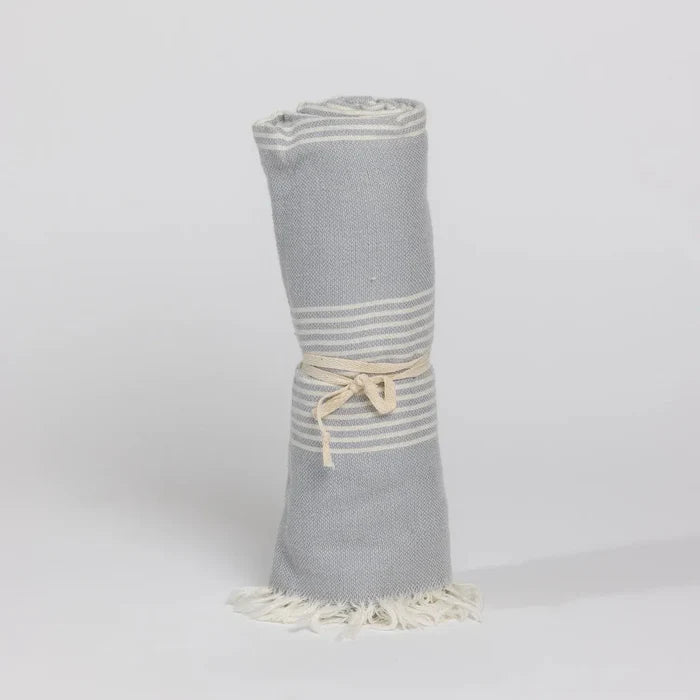 Hat Attack Classic Beach Throw in Light Grey