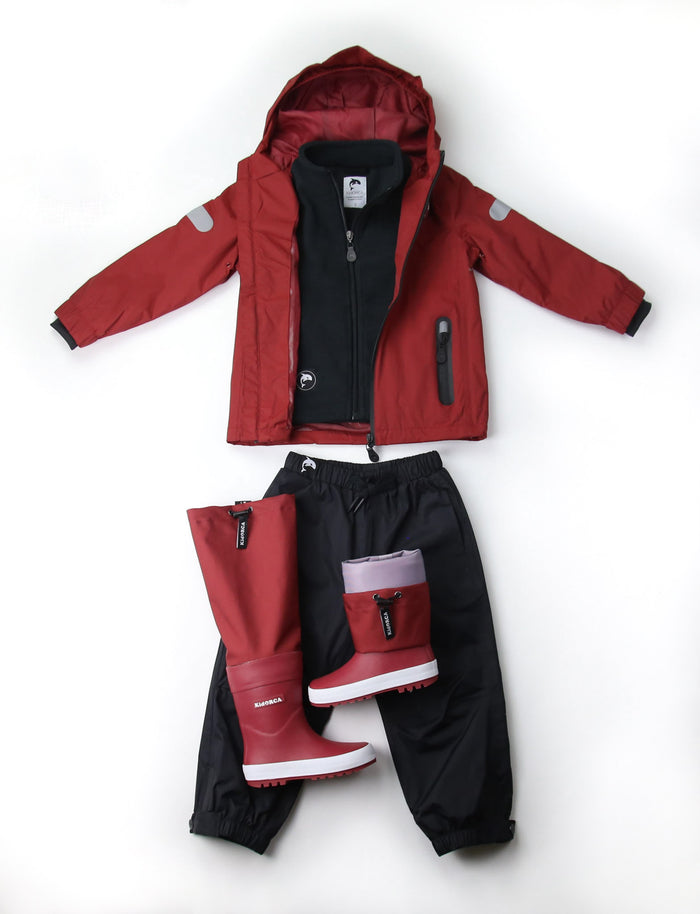 Kids black fleece jacket – front view