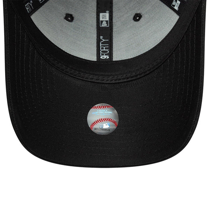 Pictured is this MLB Metallic Outline LA Dodgers 9FORTY cap in black. 5