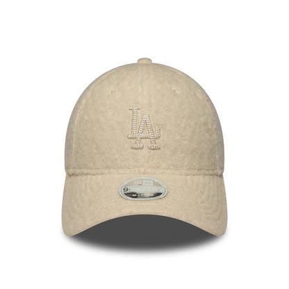Pictured is this Womens MLB Winter Borg LA Dodgers 9FORTY M-Crown cap in cream. 2