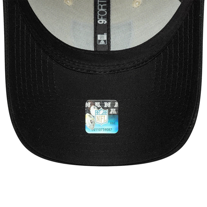 Pictured is this NFL Colourblock Las Vegas Raiders 9FORTY cap in cream & black. 5