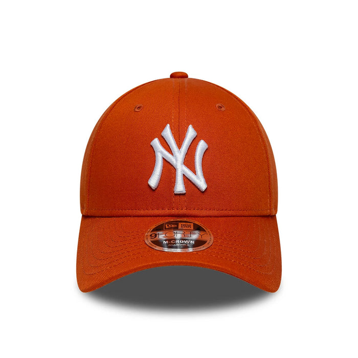 Pictured is this MLB New York Yankees 9FORTY M-Crown cap in red. 2