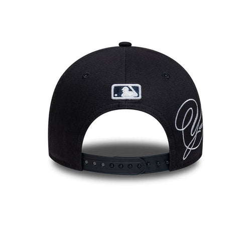 Pictured is this MLB Side Script New York Yankees 9FORTY M-Crown cap in navy. 5