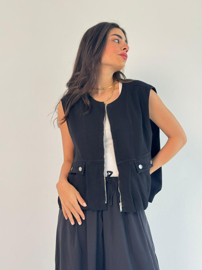 Oversized Cargo Zip Vest – Black