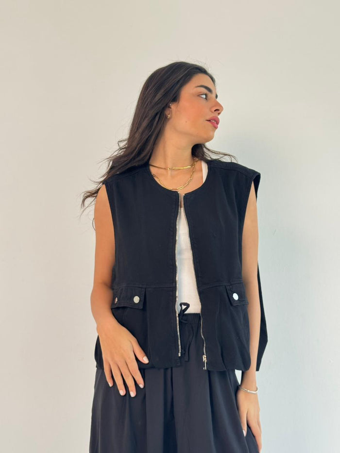 Oversized Cargo Zip Vest – Black