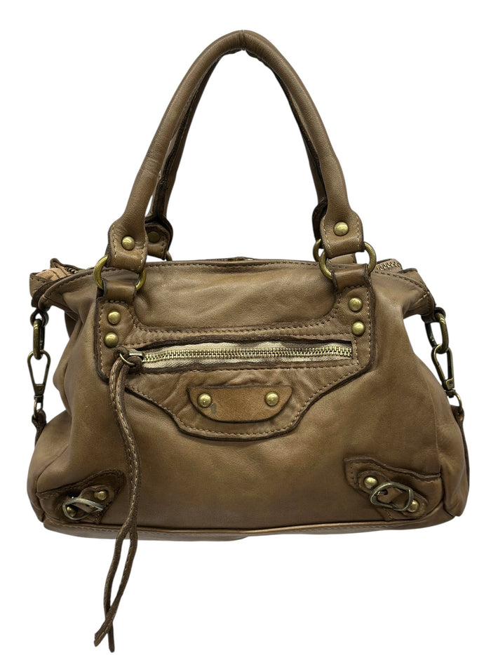 Taupe