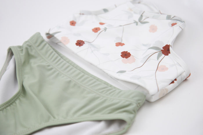 Girls swim top Lalliana coconut print – front view