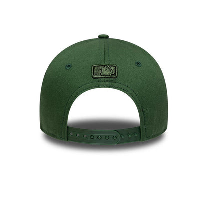 Pictured is this Youth MLB LA Dodgers 9FORTY M-Crown cap in dark green. 4